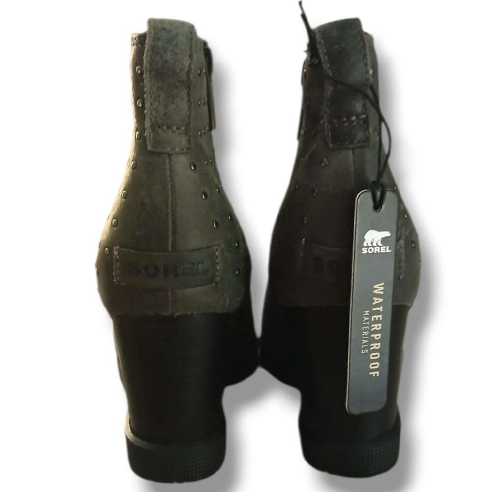 🚨SOLD🚨NWT SOREL Uptown Joan Suede Stud  Booties, Size 7.5 - Picture 3 of 6